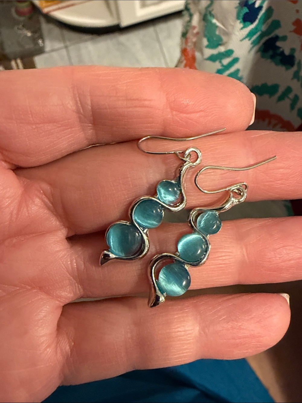 silver like new aqua cat Eye Drop Earrings